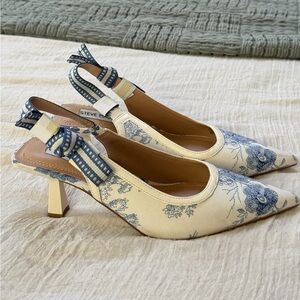 Steve Madden sling back kitten heels